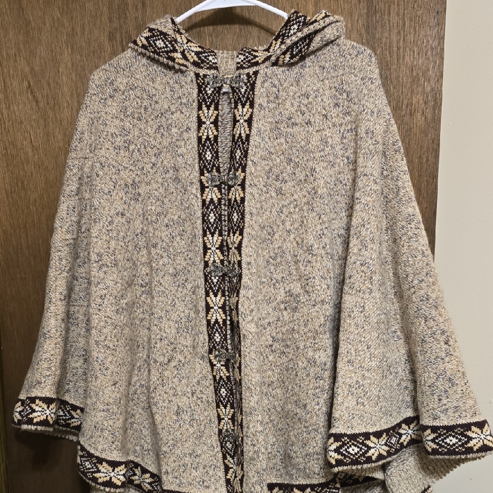 baltic inspirations Hooded Knit Poncho